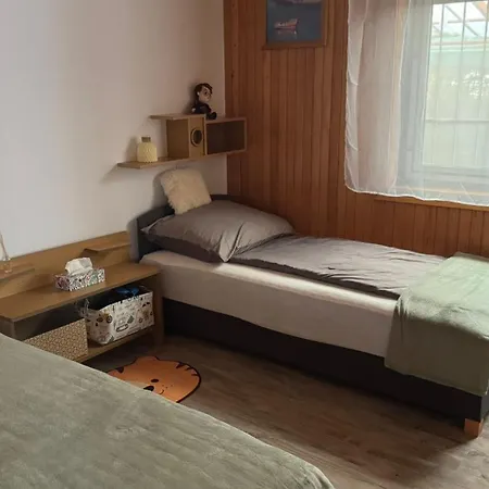 Negra 1 Case de vacanță *